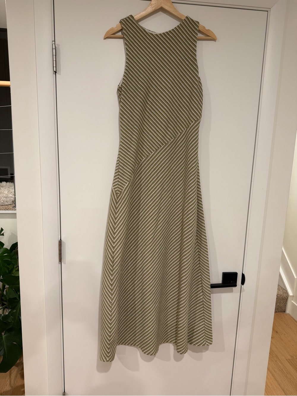 Mon Renn • Sage Ripple Dress - Picture 3 of 9